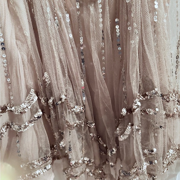 NBD Gold Sequin Lace Dress - Picture 3 of 4